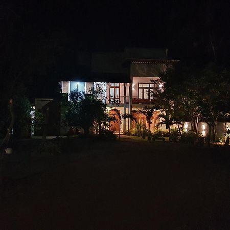 Ruwinsons Canal Garden Anuradhapura Eksteriør bilde