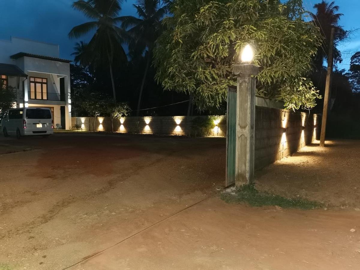 Ruwinsons Canal Garden Anuradhapura Eksteriør bilde